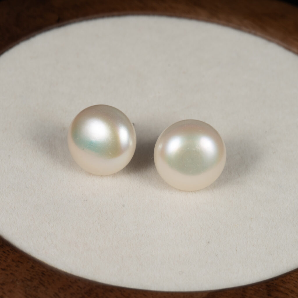 Big bud pearl earrings T19.194