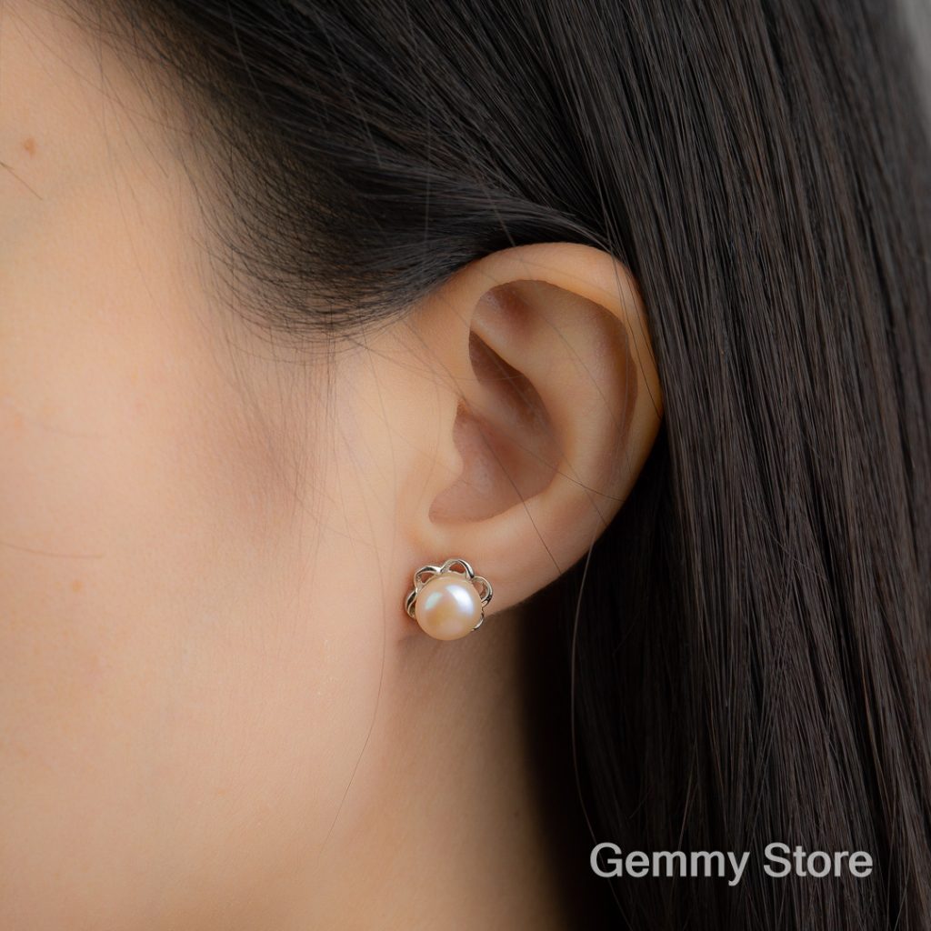 Bông tai ngọc trai viền bạc hoa nữ đeo | Gemmy Store