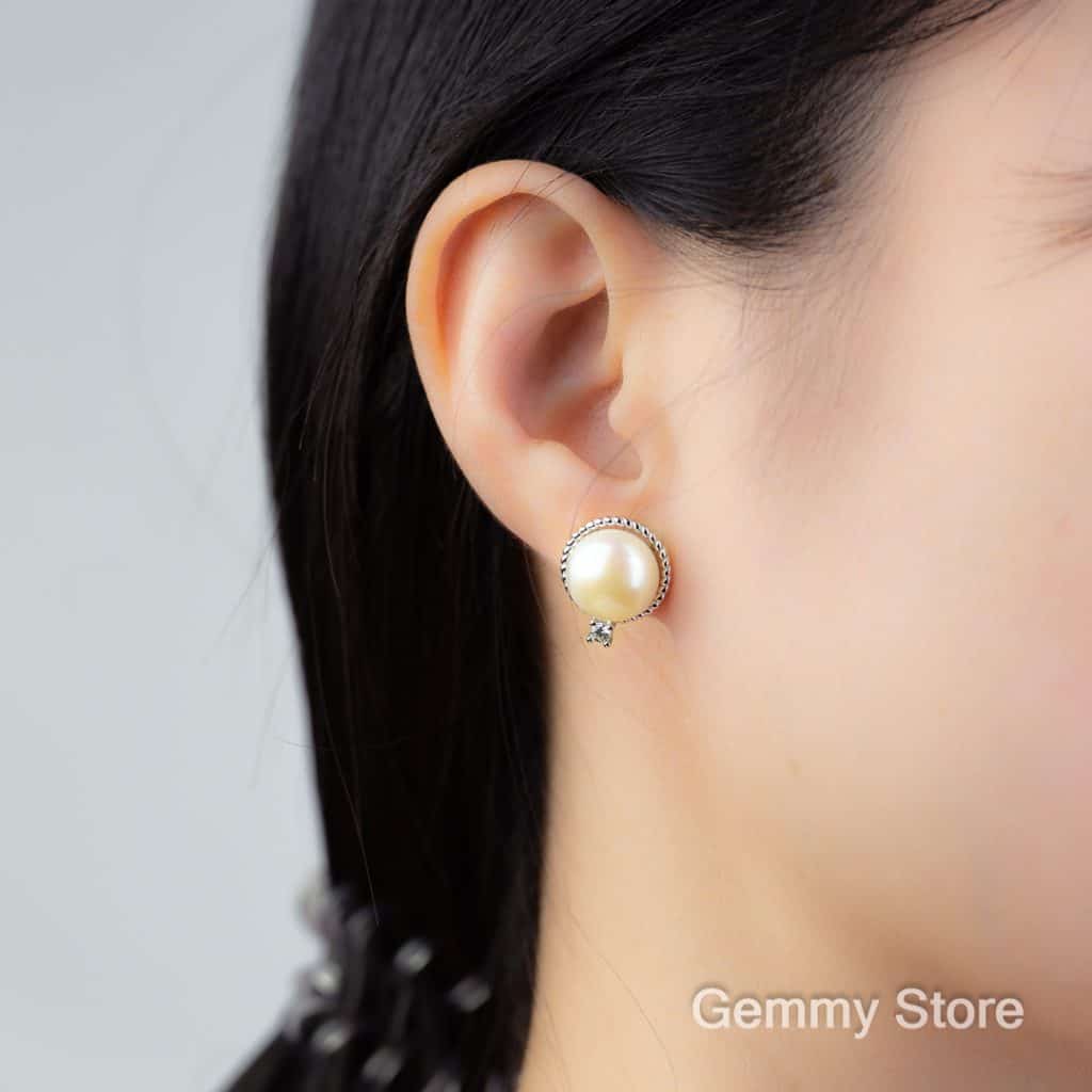 Bông tai bạc đính ngọc trai có đá nữ đeo | Gemmy Store