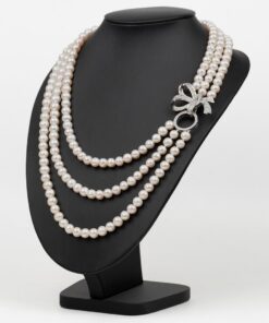 Three-layer pearl necklace with bow clasp T24222