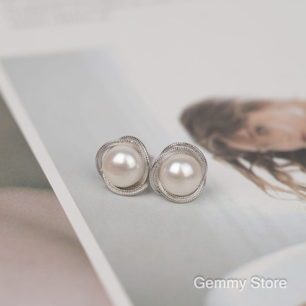 Silver-rimmed pearl bud earrings T24162 - Image 2