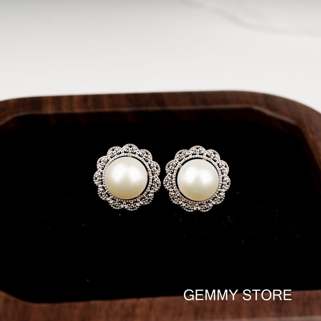 White Pearl Earrings with Silver Border 9-9.5mm SE1035 - Image 3