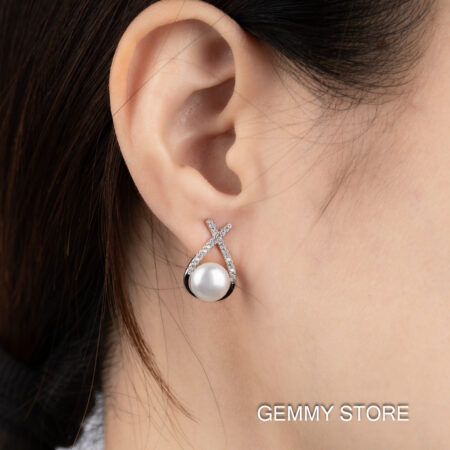 Bông Tai Nụ Ngọc Trai Trắng Viền Bạc Đính Đá 8-8.5 ly SE1031