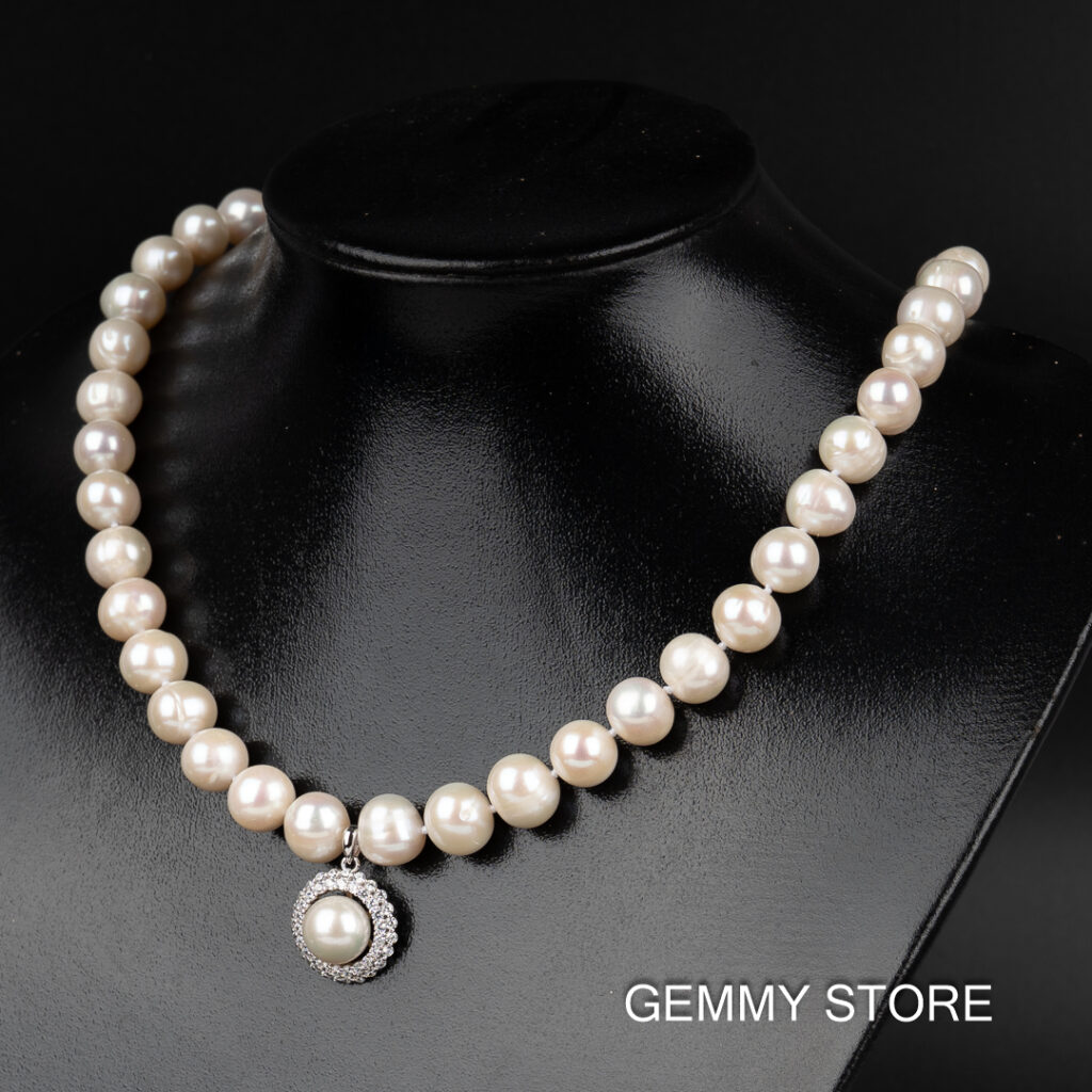 White Pearl Necklace With Pearl Pendant And Stone Border NP1040 - Image 4