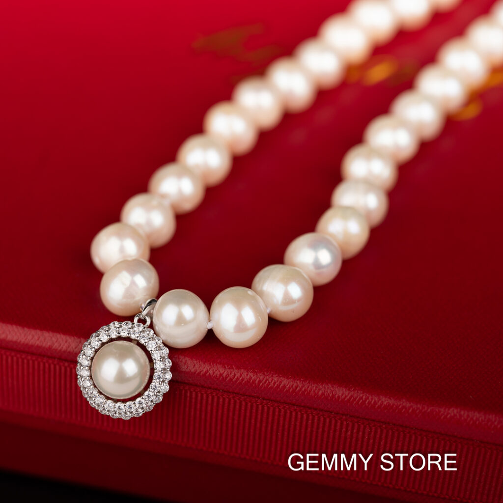 White Pearl Necklace With Pearl Pendant And Stone Border NP1040 - Image 2