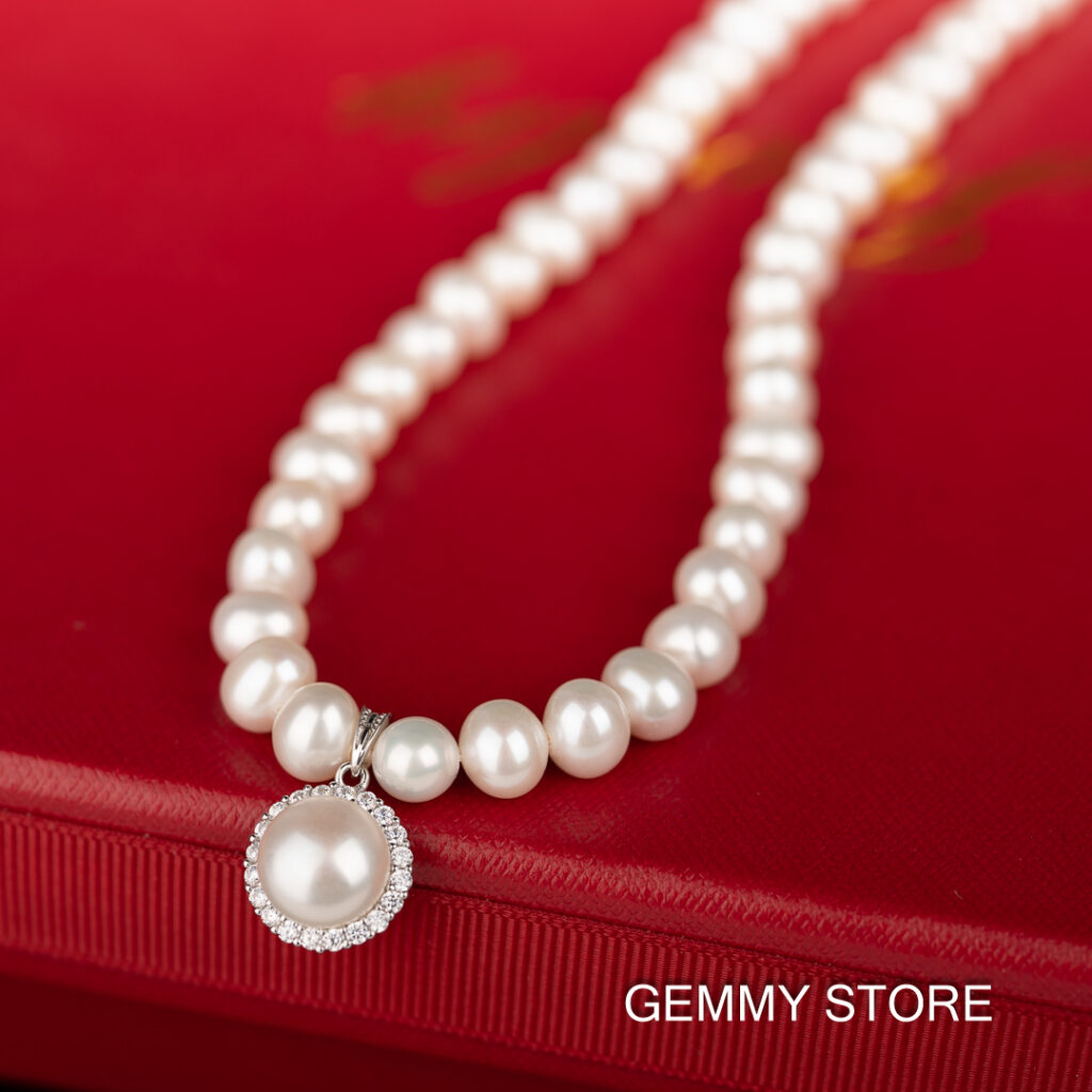 Beautiful White Pearl Necklace With Pendant NP1044 - Image 2