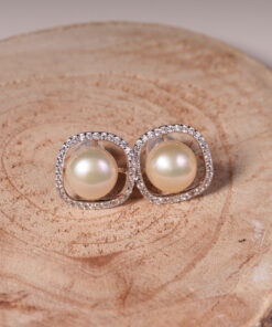 Bông Tai Ngọc Trai Hồng Kem Viền Đá 8-8.5 ly SE1048