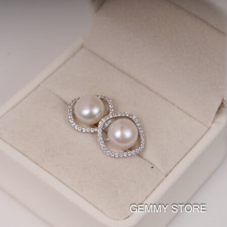 Bông Tai Ngọc Trai Trắng Viền Đá 8-8.5 ly SE1049