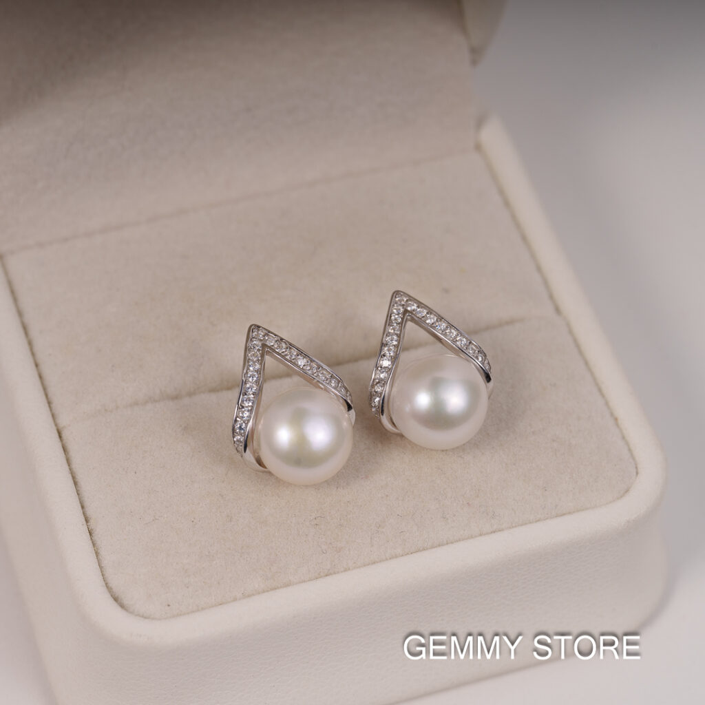 White Pearl Earrings with Silver Border 8-8.5mm SE1041 - Image 3