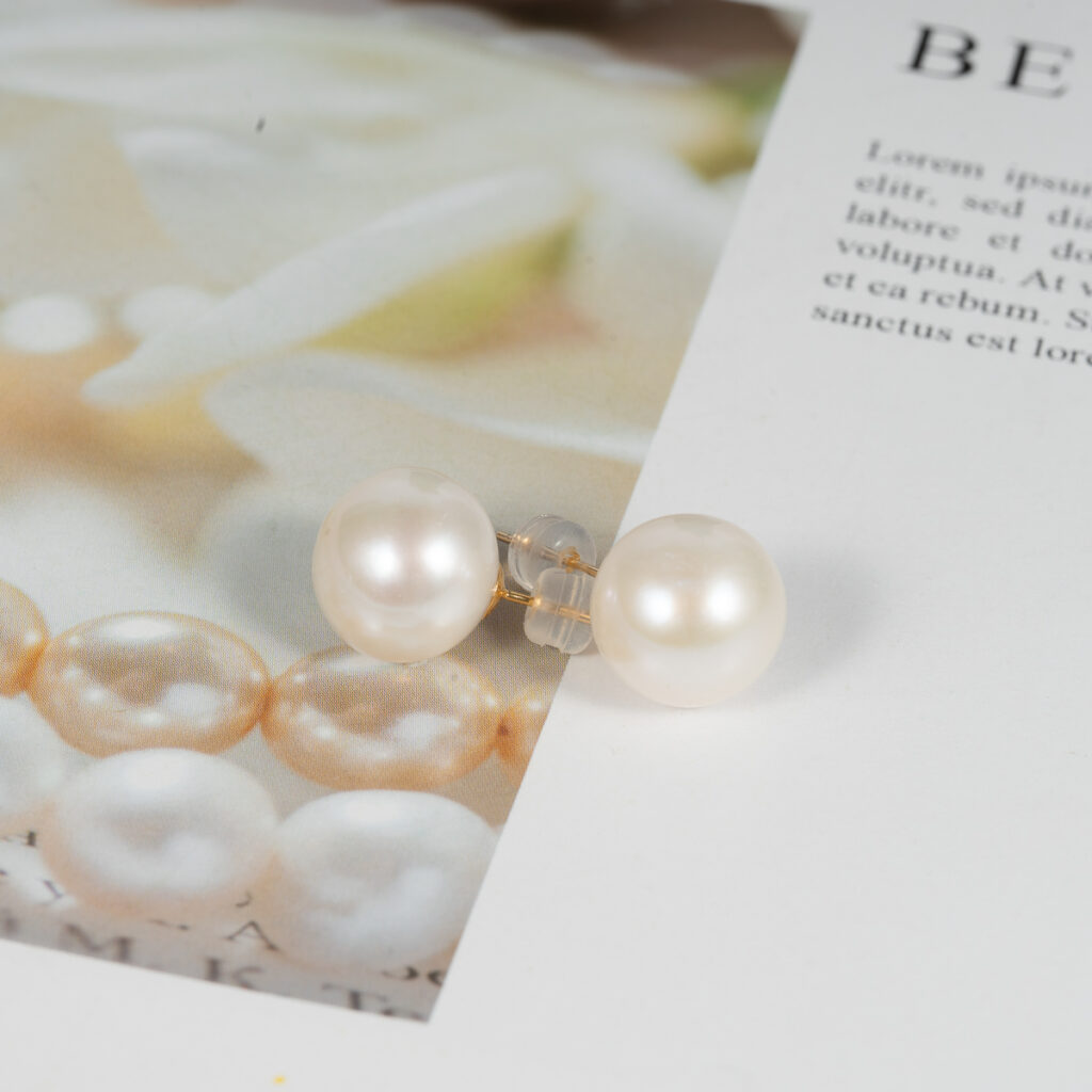 Bông Tai Nụ Vàng 18K GF0825.244 - Hình ảnh 4
