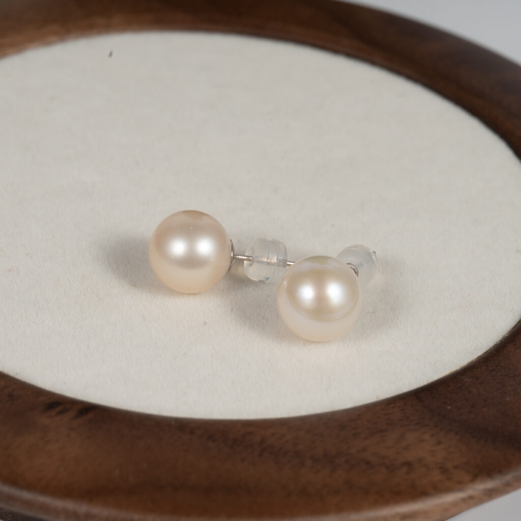 Bông Tai Nụ Vàng 18K WF0825.245 - Hình ảnh 2