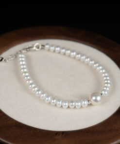 Lắc Tay Ngọc Trai Trắng Kiểu Hạt Đính Giữa BC1033