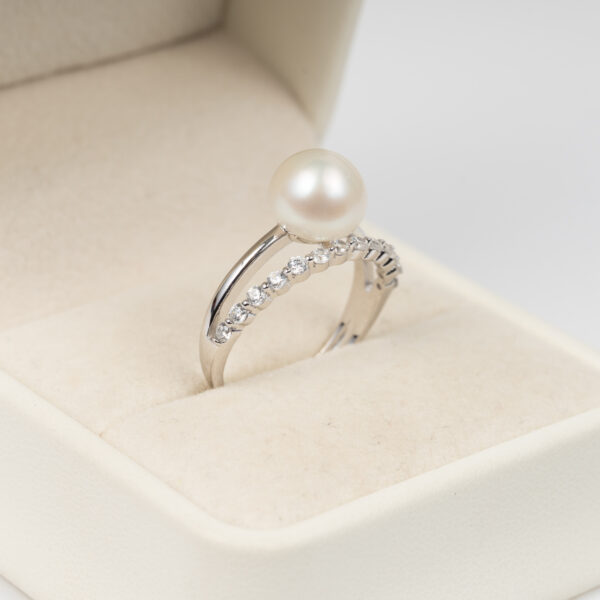 9.5mm Round White Pearl Ring Combined With S925 Silver SR1011