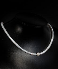 Vòng Ngọc Trai Kiểu Hạt Đính Giữa NE1045