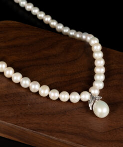 Vòng Cổ Ngọc Trai Mặt Chiếc Lá NP1054