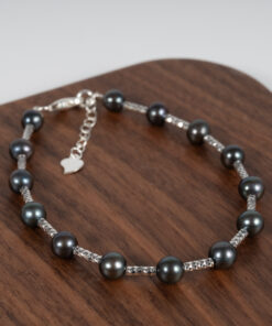 Lắc Tay Bạc Ngọc Trai Đen Cách Hạt BC1050