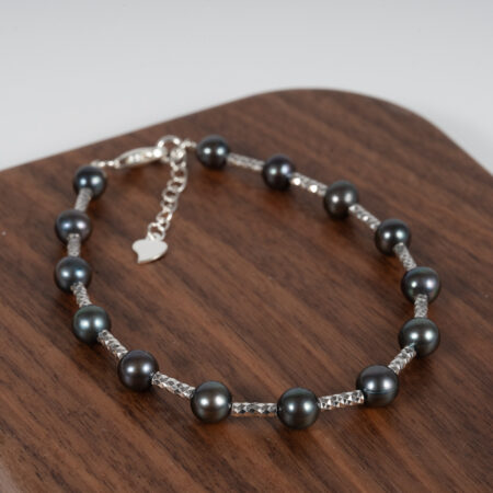 Lắc Tay Bạc Ngọc Trai Đen Cách Hạt BC1050
