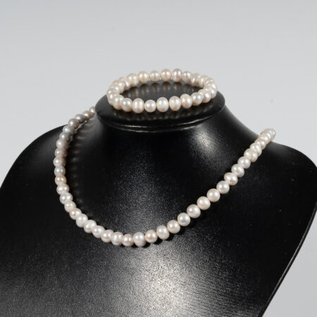 Pearl Jewelry Set Including Necklace And Bracelet NE1077BE