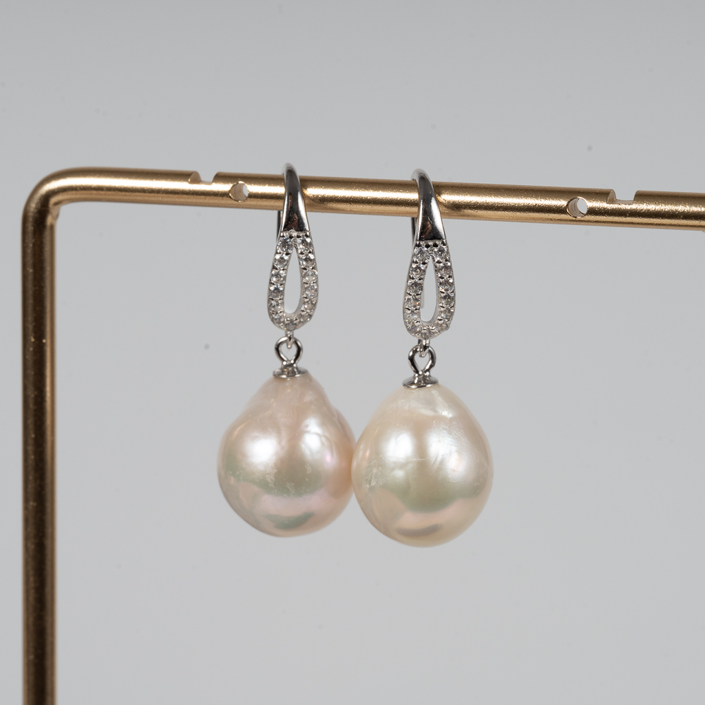 Bông Tai Ngọc Trai Baroque Móc Câu Dáng Thả HE1016 - Hình ảnh 3