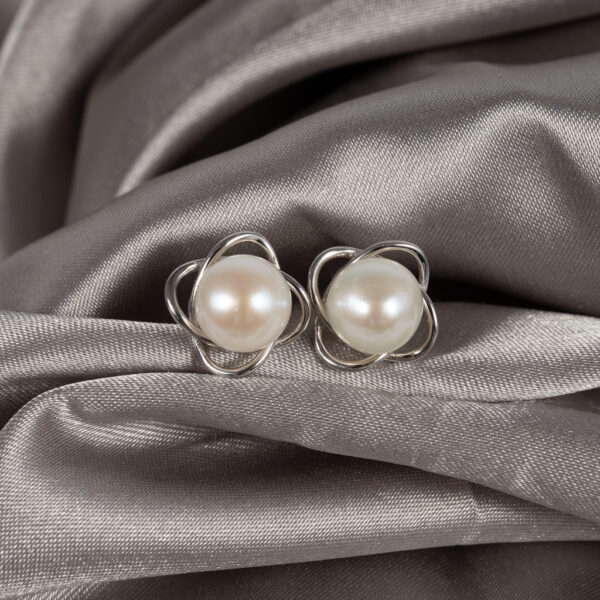 SE1067 Pearl Bud Earrings