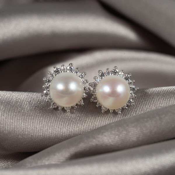 Bông Tai Ngọc Trai Nụ Viền Đá SE1068