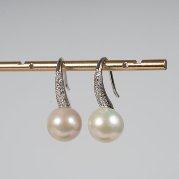 Bông Tai Ngọc Trai Trắng Móc Câu HE1010