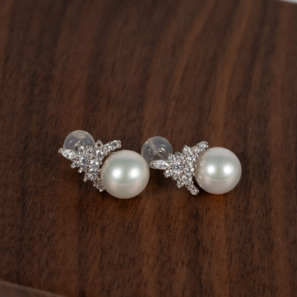 Round White Pearl Earrings with Outstanding Stones SE1077