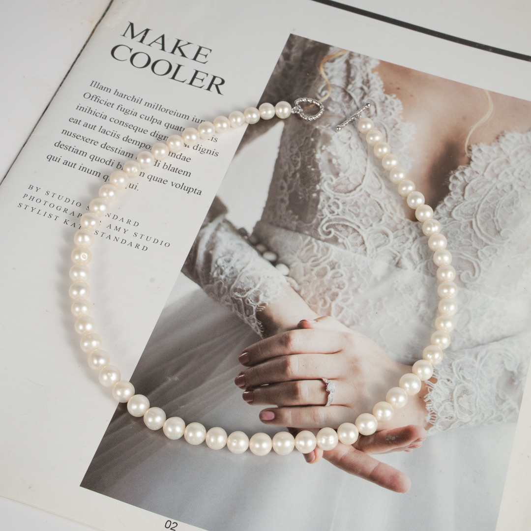 Vòng Ngọc Trai Khóa Cài Trẻ Trung NE1086 - Hình ảnh 4