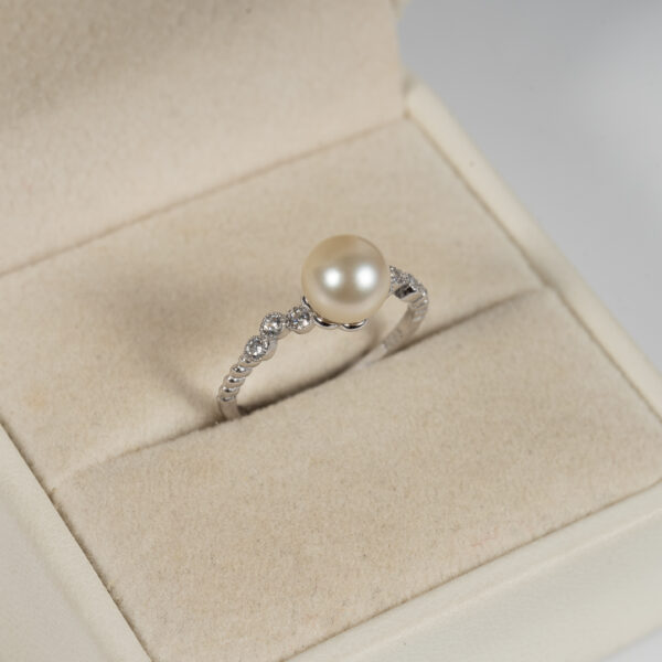 Akoya Pearl Ring with S925 Sterling Silver Setting SR1042
