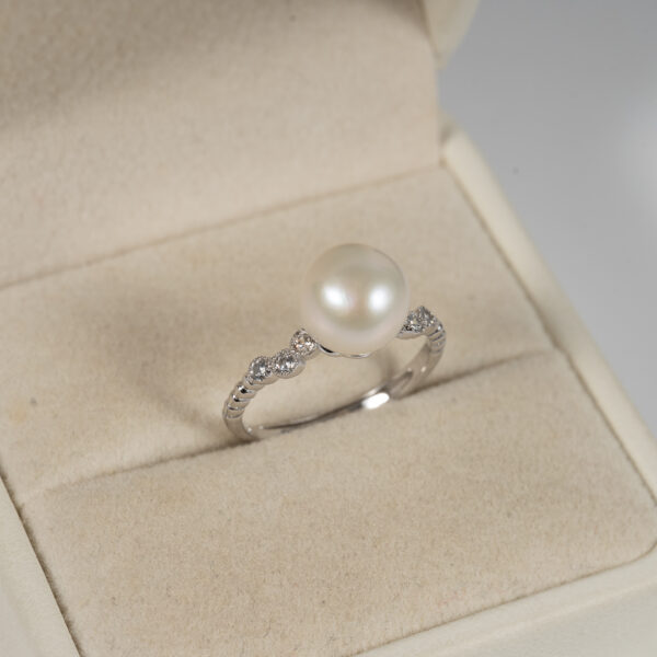 White Pearl Ring with S925 Sterling Silver Setting SR1041