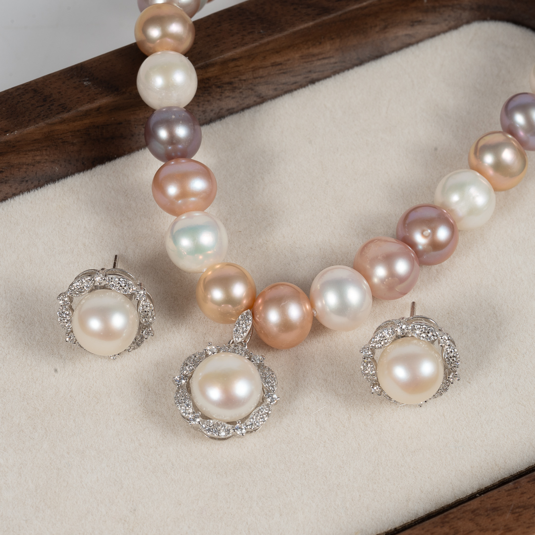 Bộ Trang Sức Ngọc Trai Vòng Cổ Có Mặt Và Bông Tai SET1011