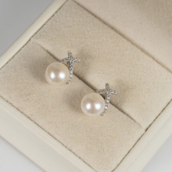 Bông Tai Ngọc Trai Chữ X Đính Đá DE1037