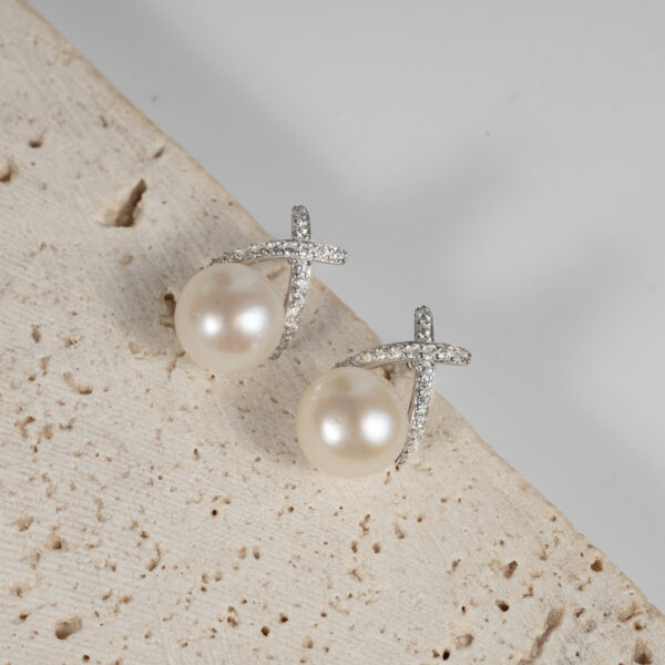 Bông Tai Ngọc Trai Chữ X Đính Đá DE1037