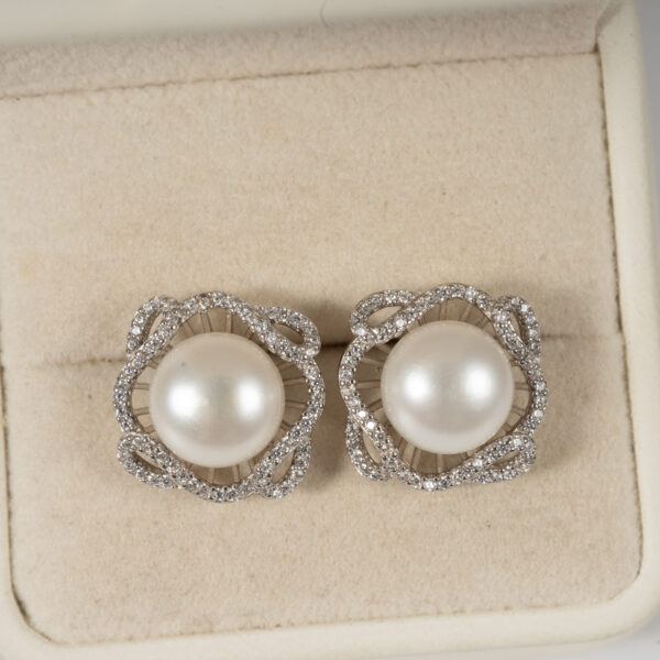 Bông Tai Ngọc Trai Viền Đá SE1087