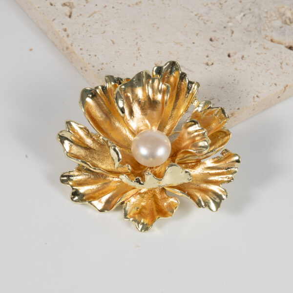 Cài Áo Ngọc Trai Mẫu Đơn Vàng BR0102