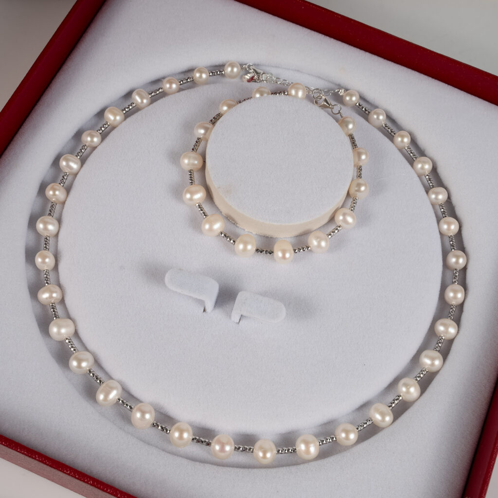 Bộ Trang Sức Ngọc Trai Vòng Cổ Và Vòng Tay Bạc Cách Hạt SET1021