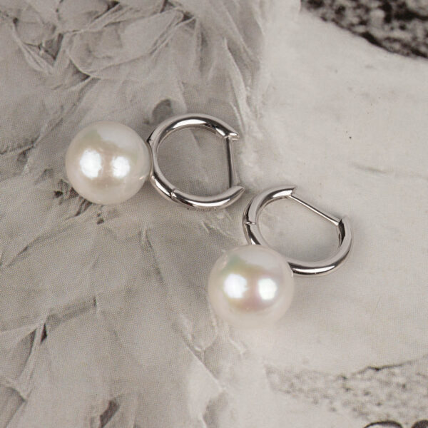 Khuyên Ngọc Trai Tròn Thanh Lịch DE1046